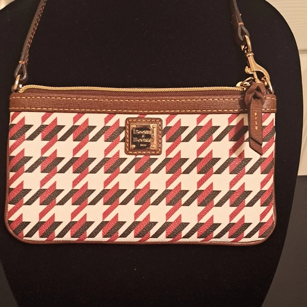 Dooney & Bourke Red and White Houndstooth Wristlet Good preloved condition.